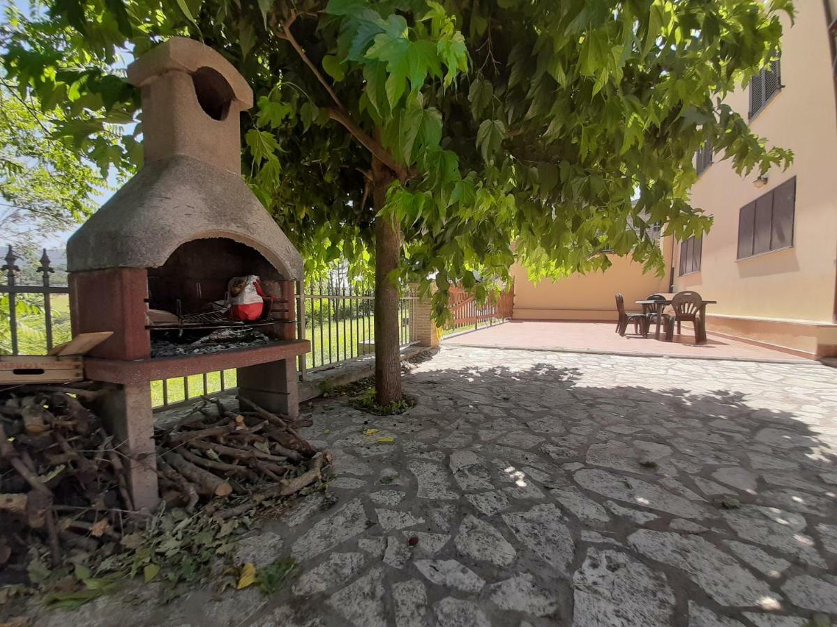 Villa Pacchini Poggio Mirteto Bagian luar foto