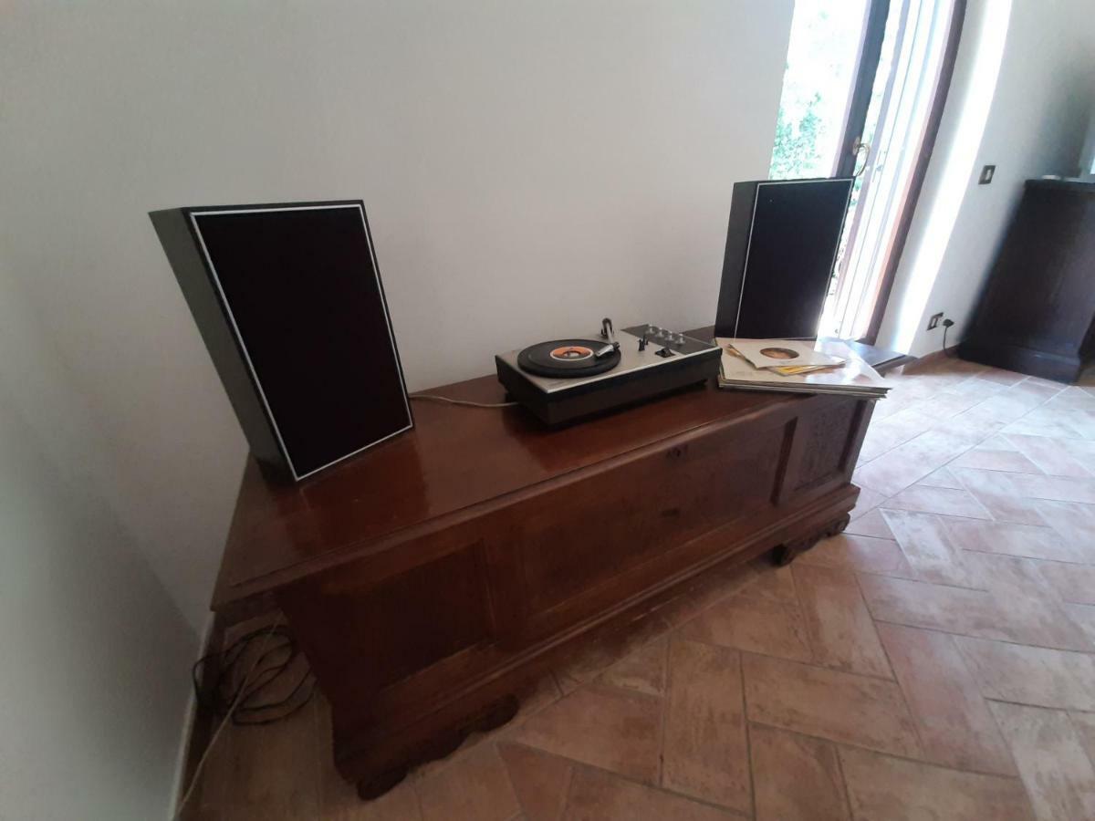 Villa Pacchini Poggio Mirteto Bagian luar foto